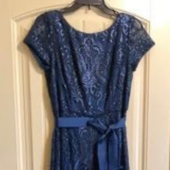 Adrianna Papell Special Occasion Sequin and Tulle Formal Gown - Picture 4 of 4